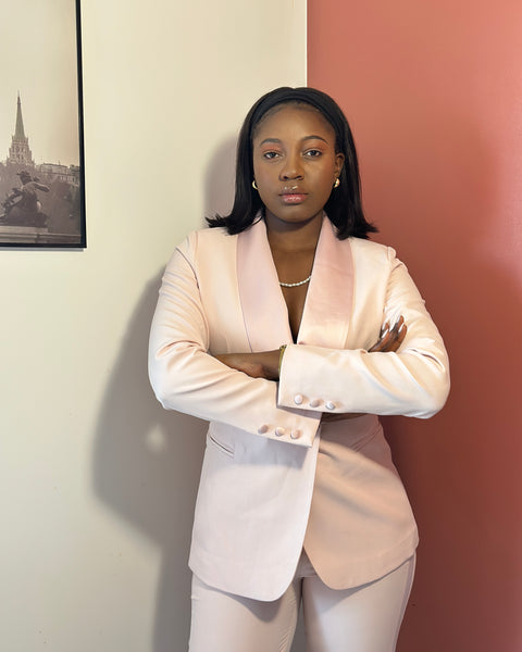 Smoking rose femme Ensemble cintré satiné double boutonnage