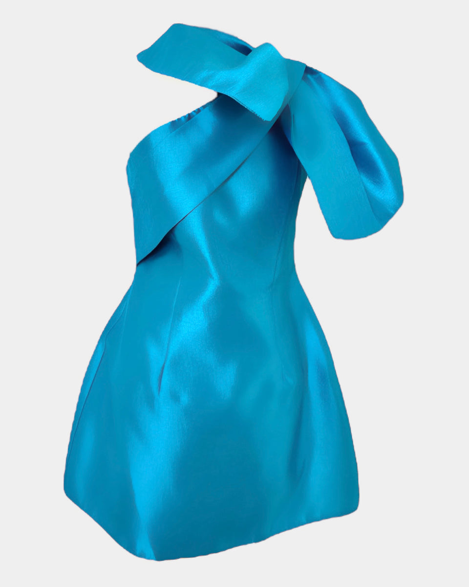 Robe élégante trapèze courte , épaule bouffante