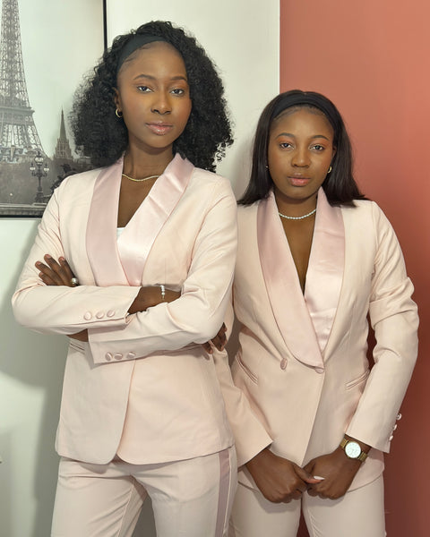 Smoking rose femme Ensemble cintré satiné double boutonnage